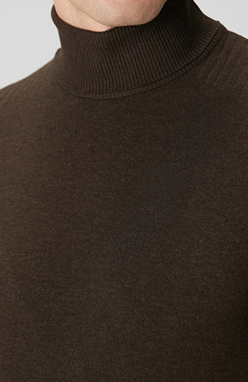 MEN'S Brown Turtleneck Knit Sweater