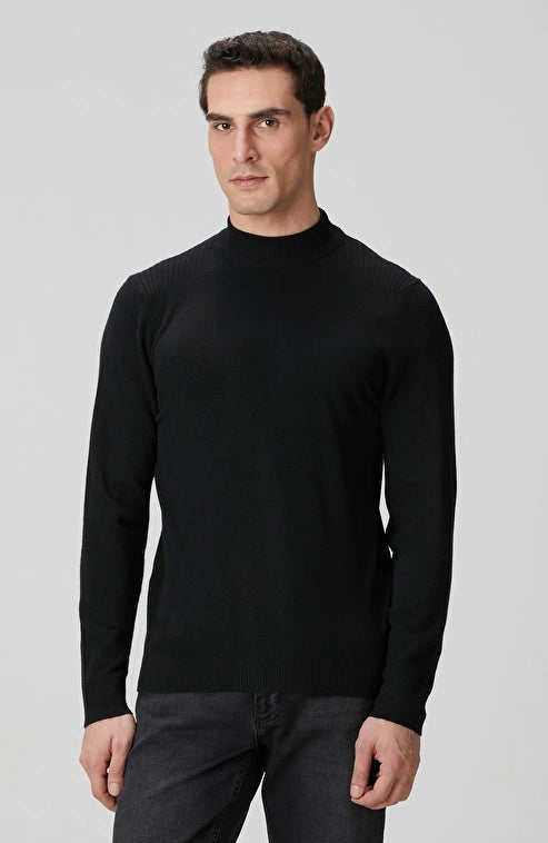 MEN'S Black Half Turtleneck Sweater