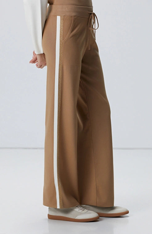 WOMEN'S Camel Off-White Knitted Trousers