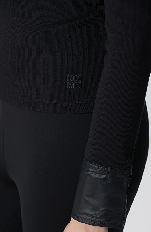 WOMEN'S N-Tech Black T-shirt
