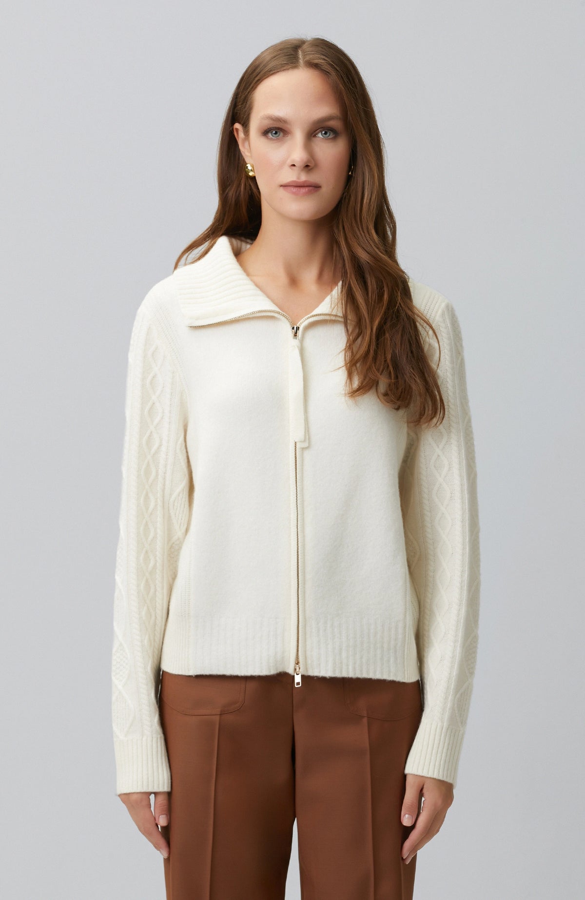 WOMEN'S KNITTED JACKET WITH BRAIDED HAIR DETAIL