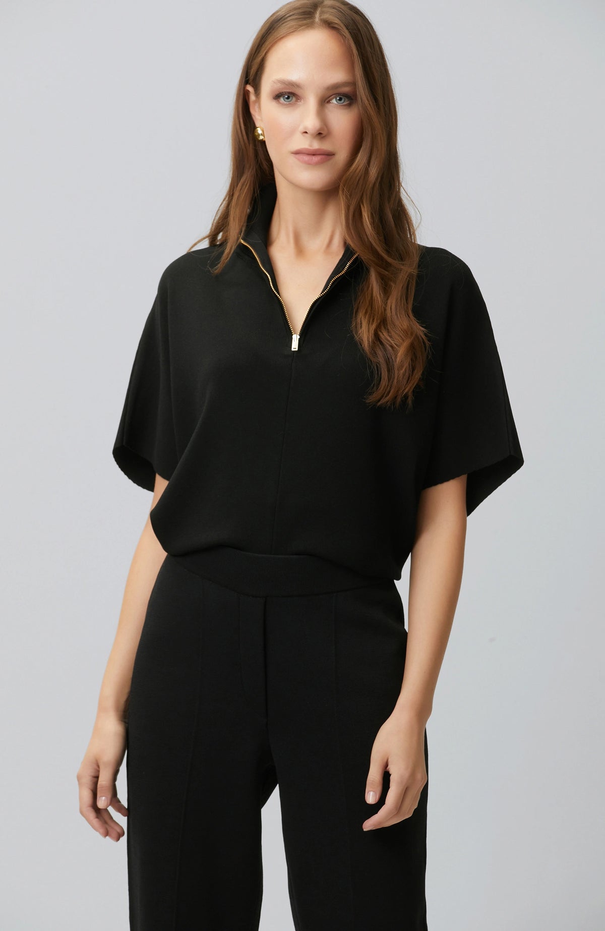 WOMEN'S LOOSE FIT BASIC KNITTED SWEATER