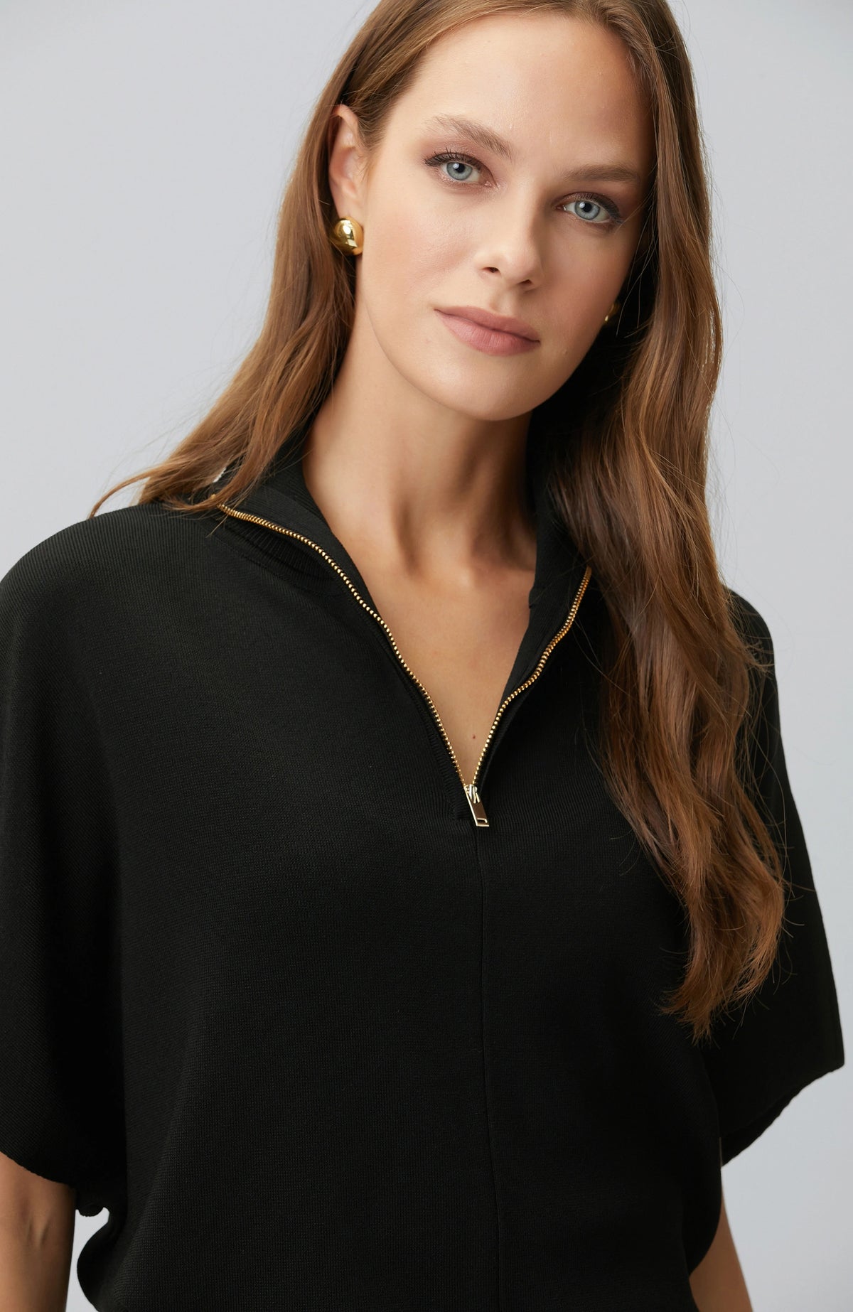 WOMEN'S LOOSE FIT BASIC KNITTED SWEATER