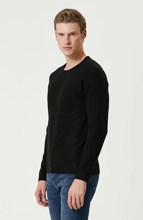 MEN'S sweater