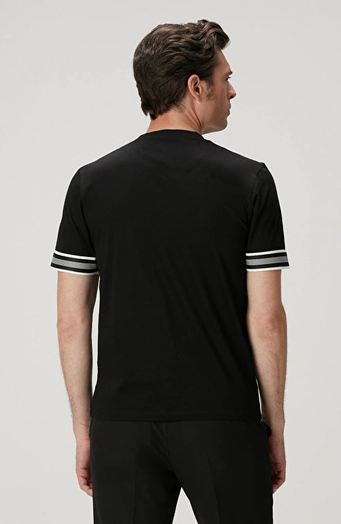 MEN'S Black T-shirt