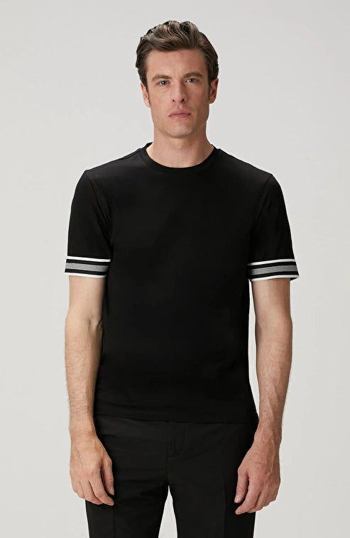 MEN'S Black T-shirt