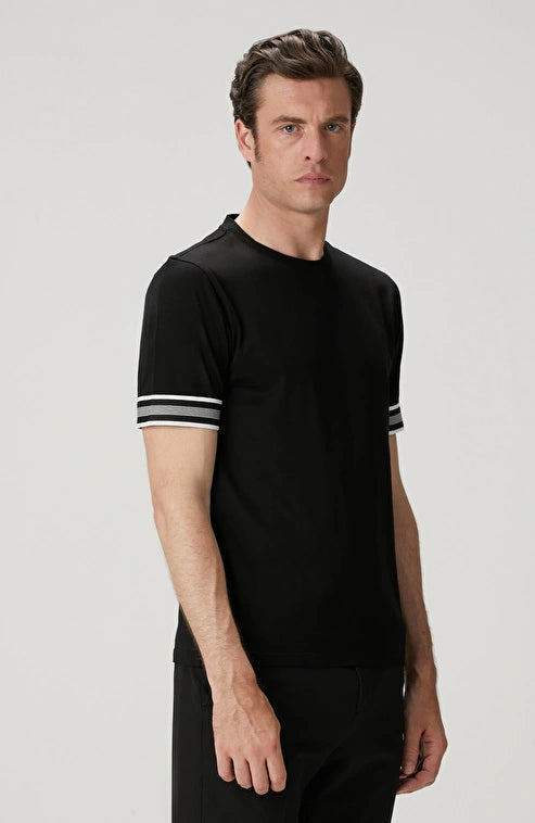 MEN'S Black T-shirt