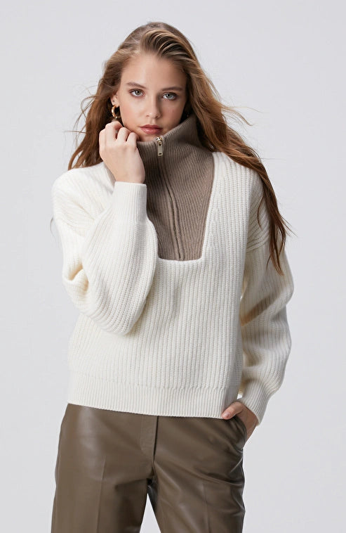 WOMEN'S Limited Off White Wool Sweater