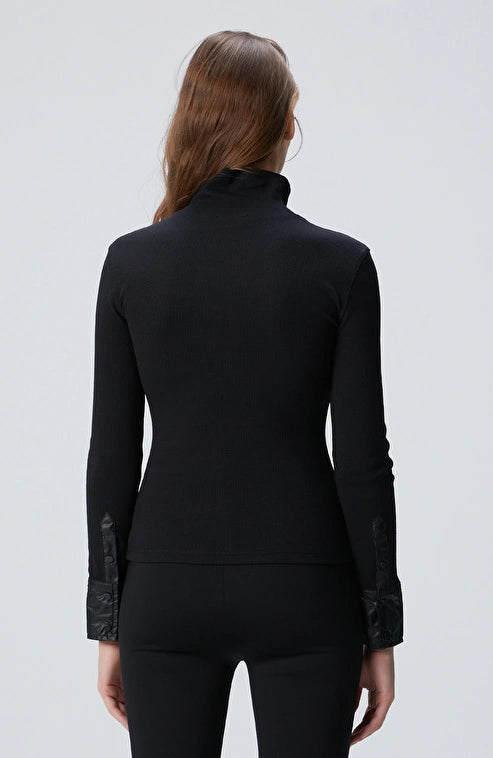 WOMEN'S N-Tech Black T-shirt