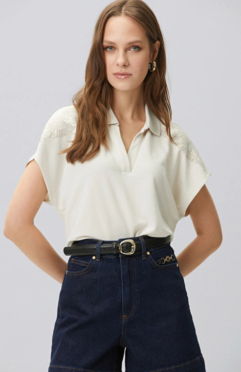 WOMEN'S N-Green Stone Embroidered Detail T-shirt