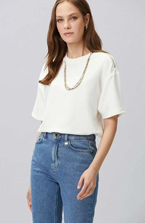 WOMEN'S Off-White T-shirt with Chain Detail Collar