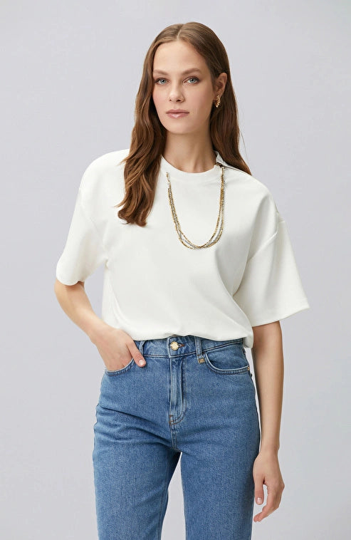 WOMEN'S Off-White T-shirt with Chain Detail Collar