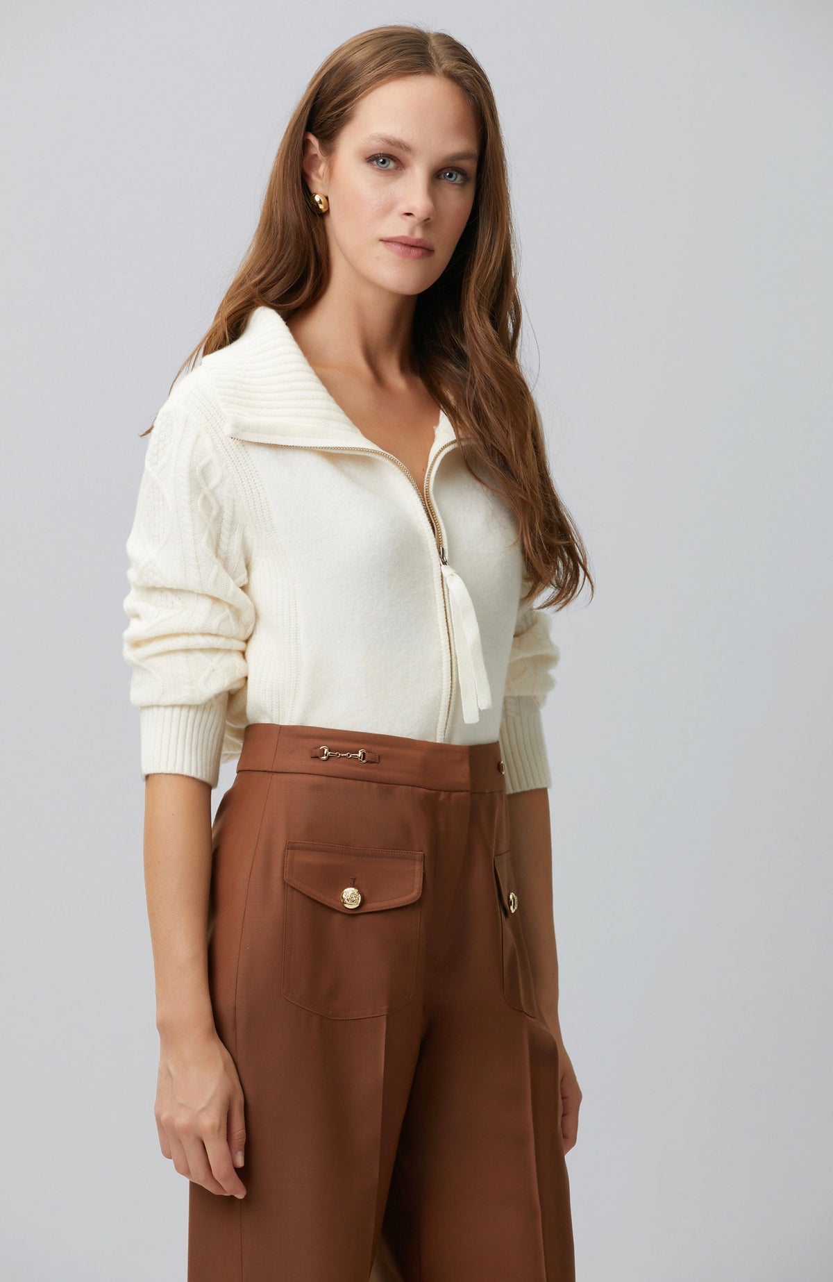WOMEN'S KNITTED JACKET WITH BRAIDED HAIR DETAIL