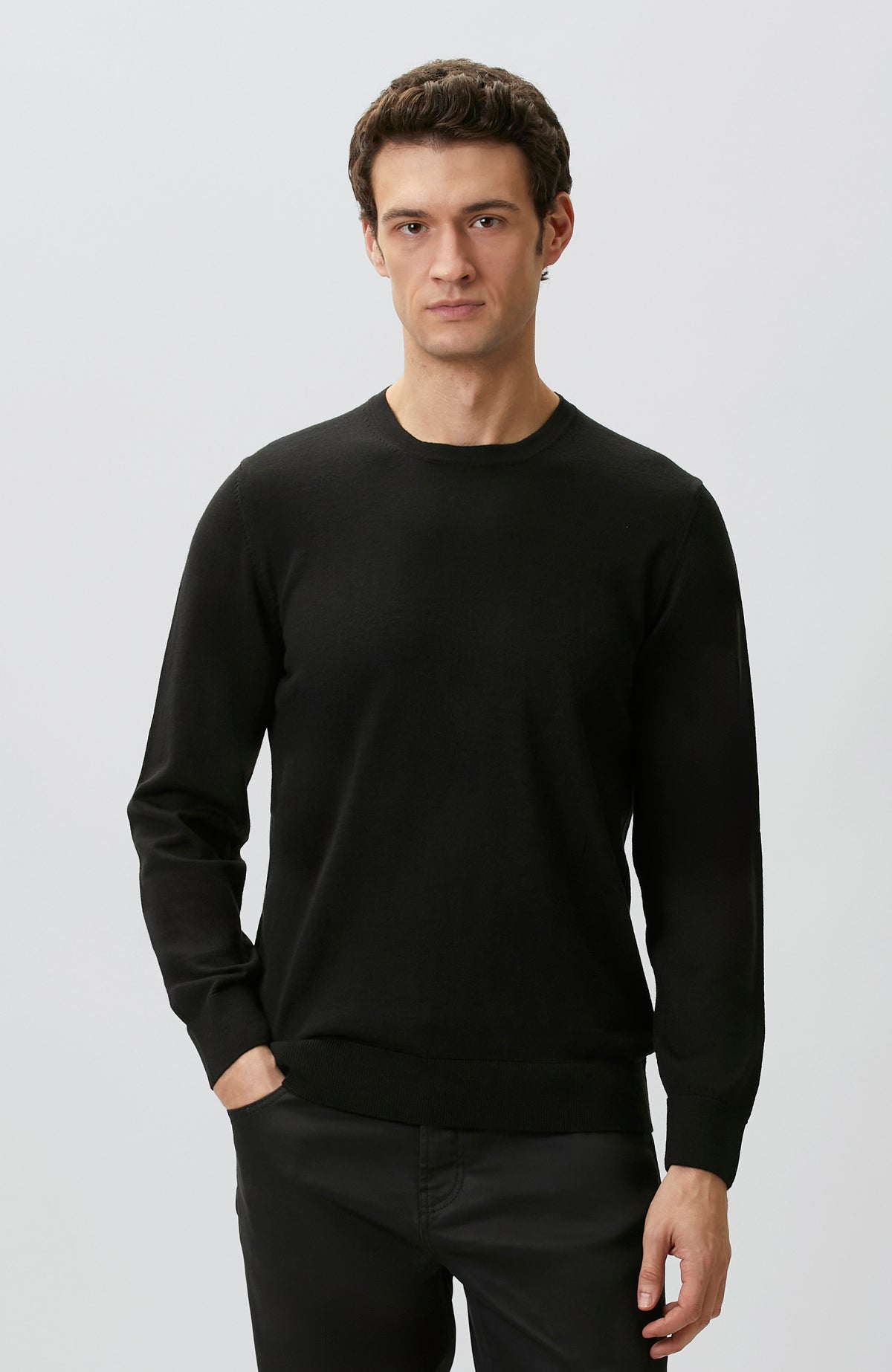 MEN'S Black Wool Blend Knit Sweater