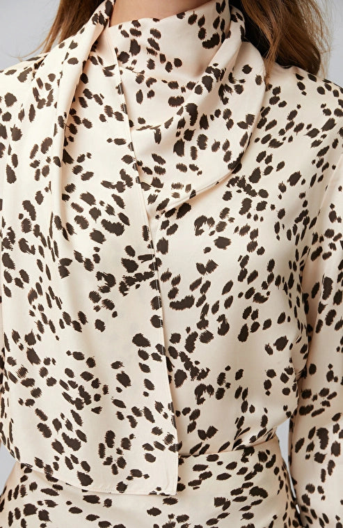WOMEN'S Shawl Collar Patterned Blouse