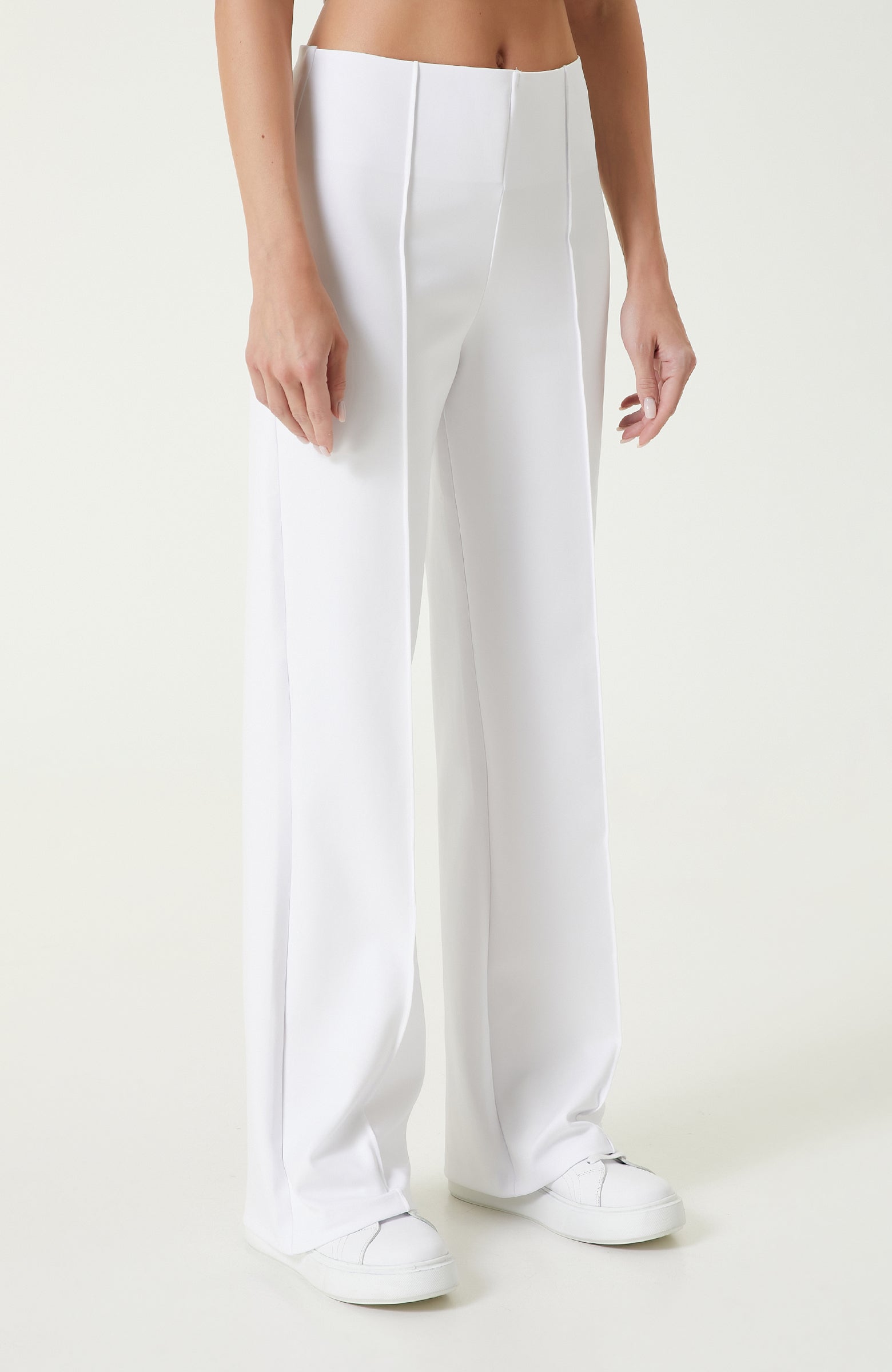 WOMEN'S White Pants
