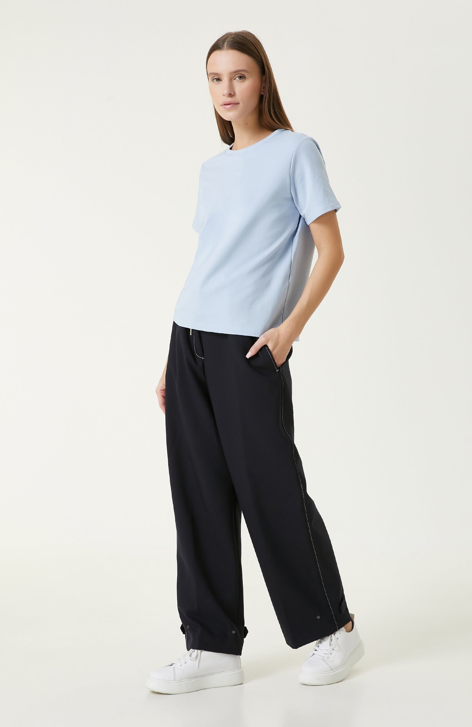 WOMEN'S TSHIRT