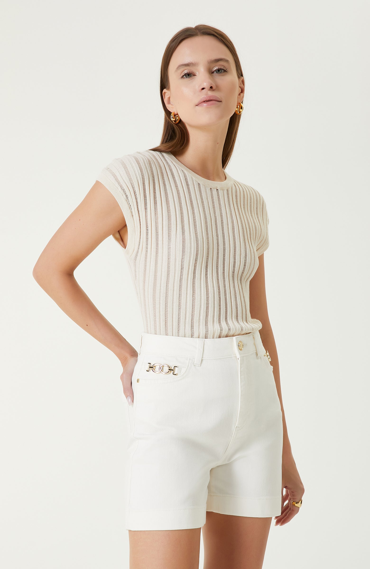 WOMEN'S Beige Sweater