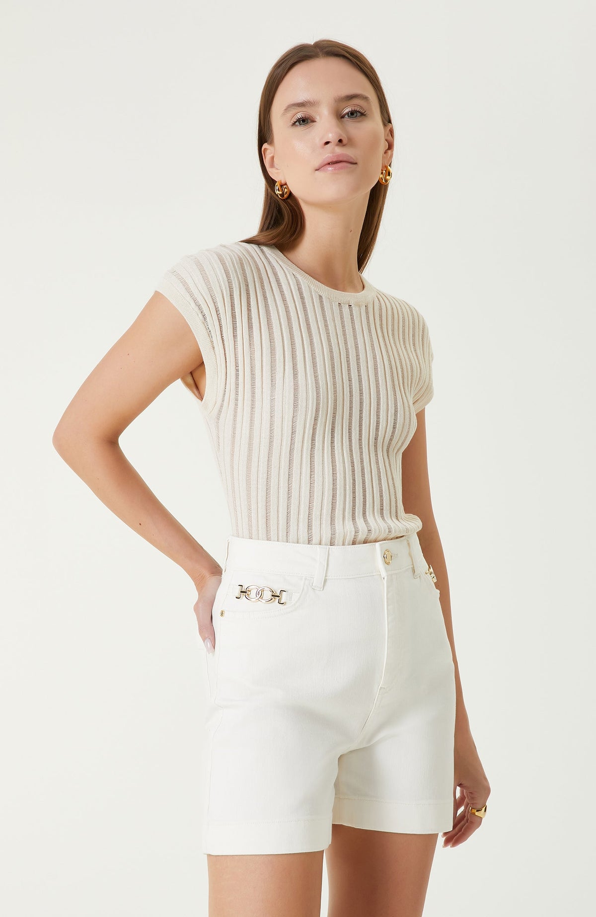 WOMEN'S Beige Sweater