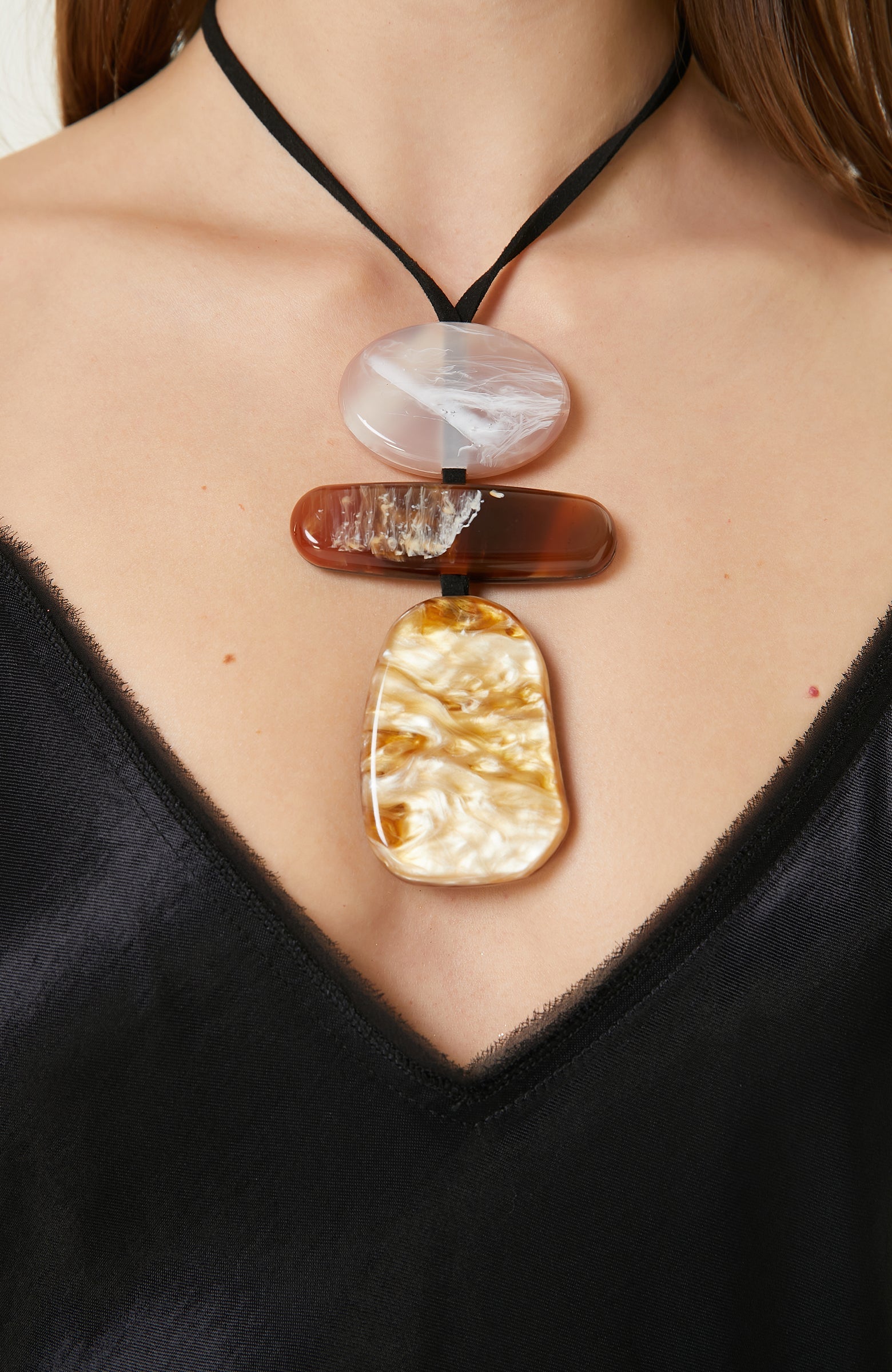 WOMEN'S NECKLACE