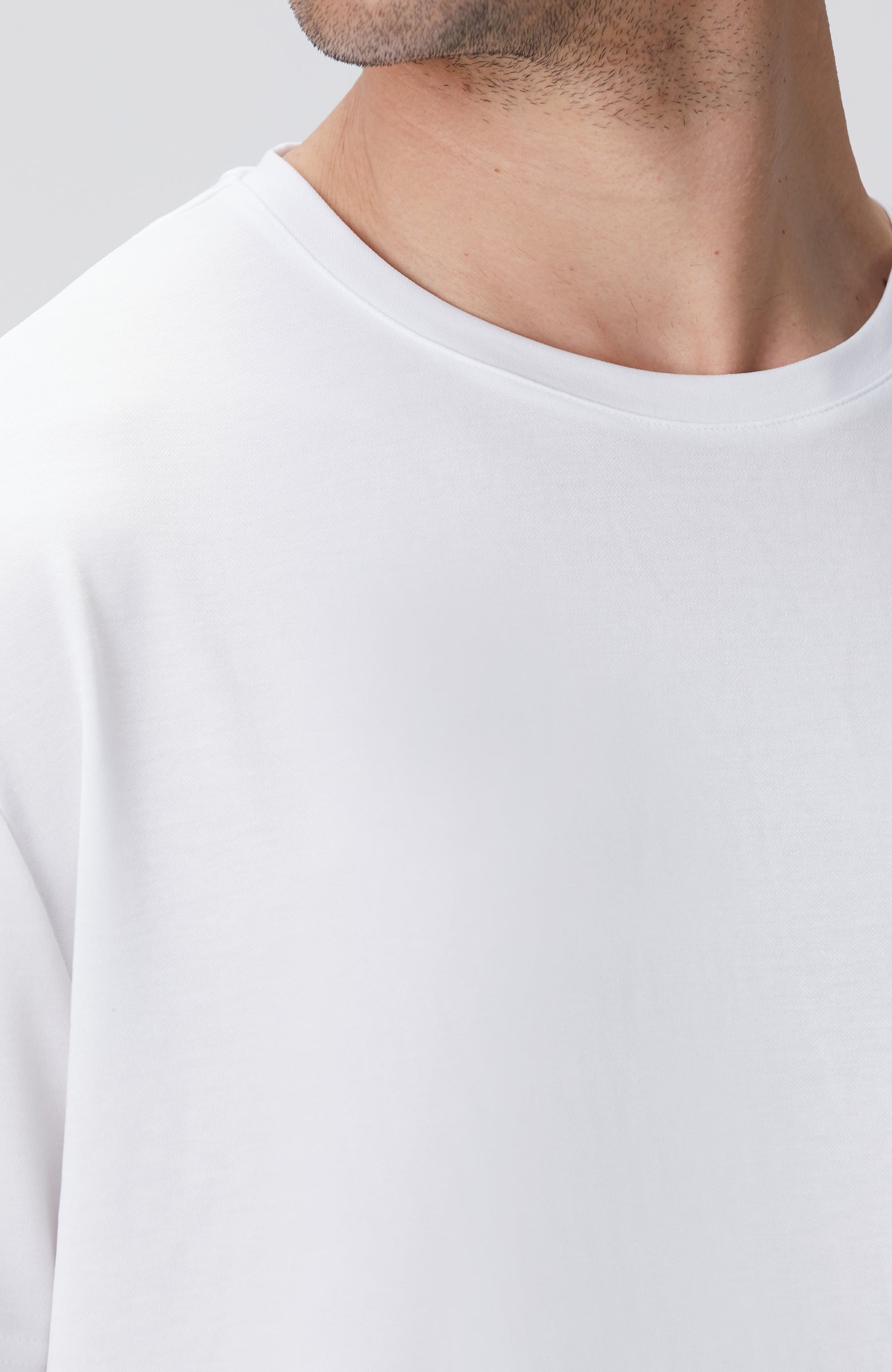 MEN'S White Basic T-Shirt