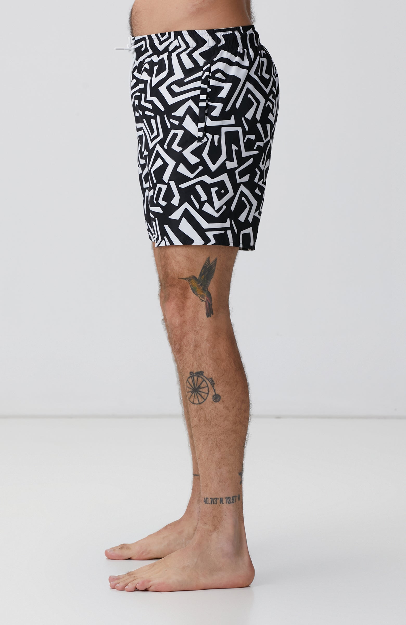 MEN'S Black And White Patterned Swimsuit