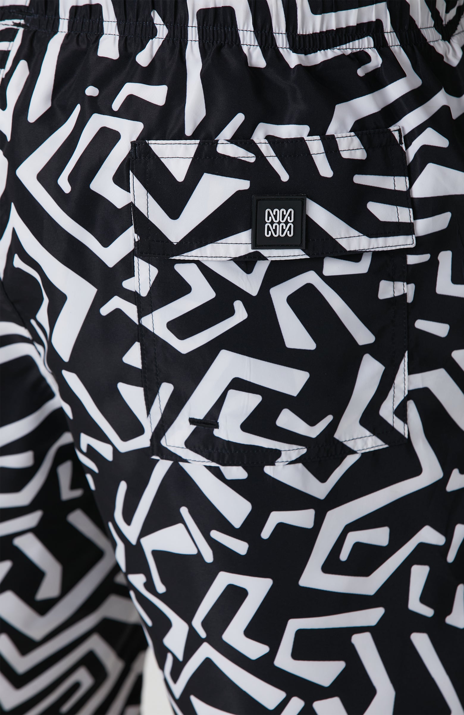 MEN'S Black And White Patterned Swimsuit