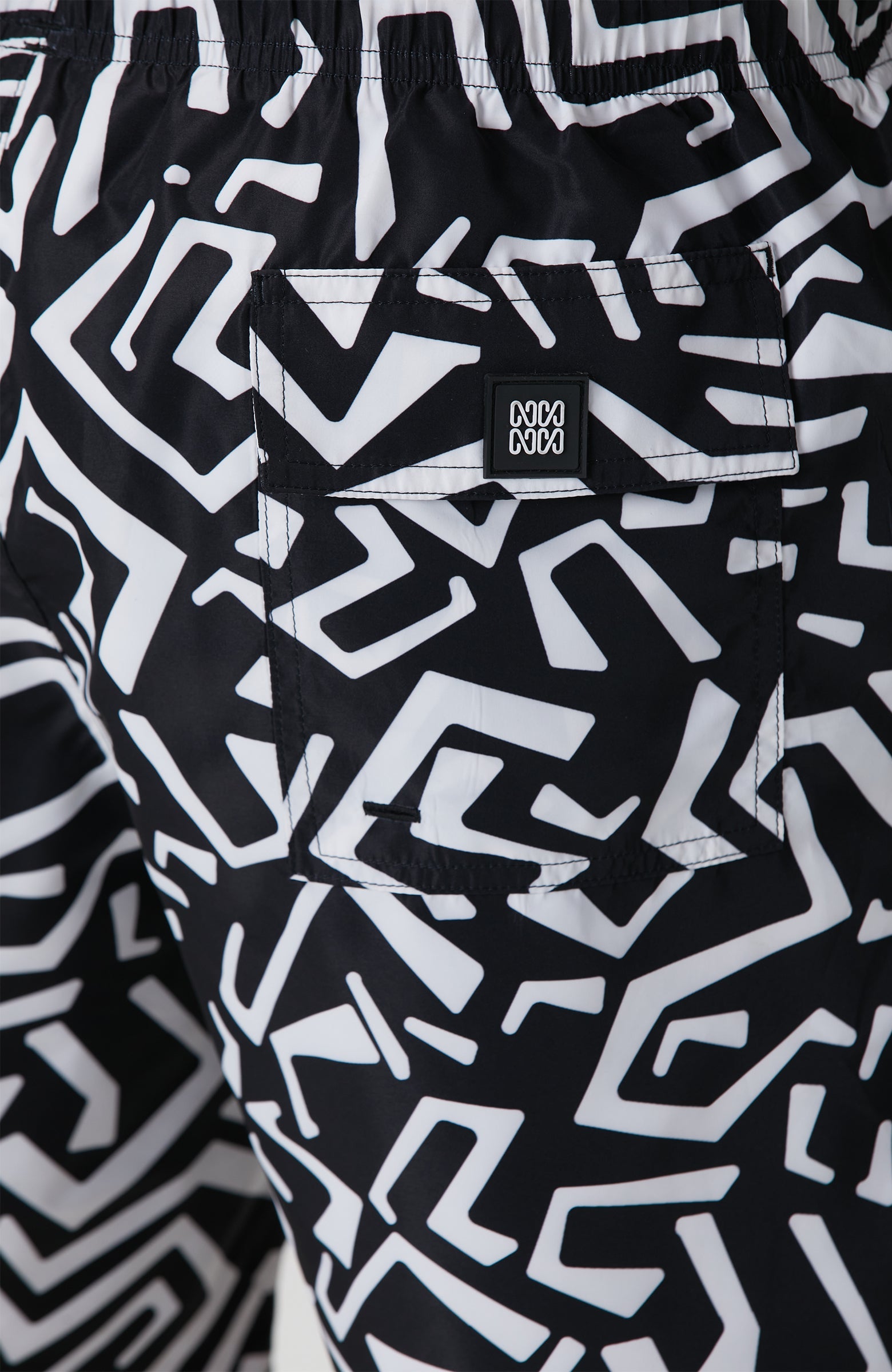MEN'S Black And White Patterned Swimsuit