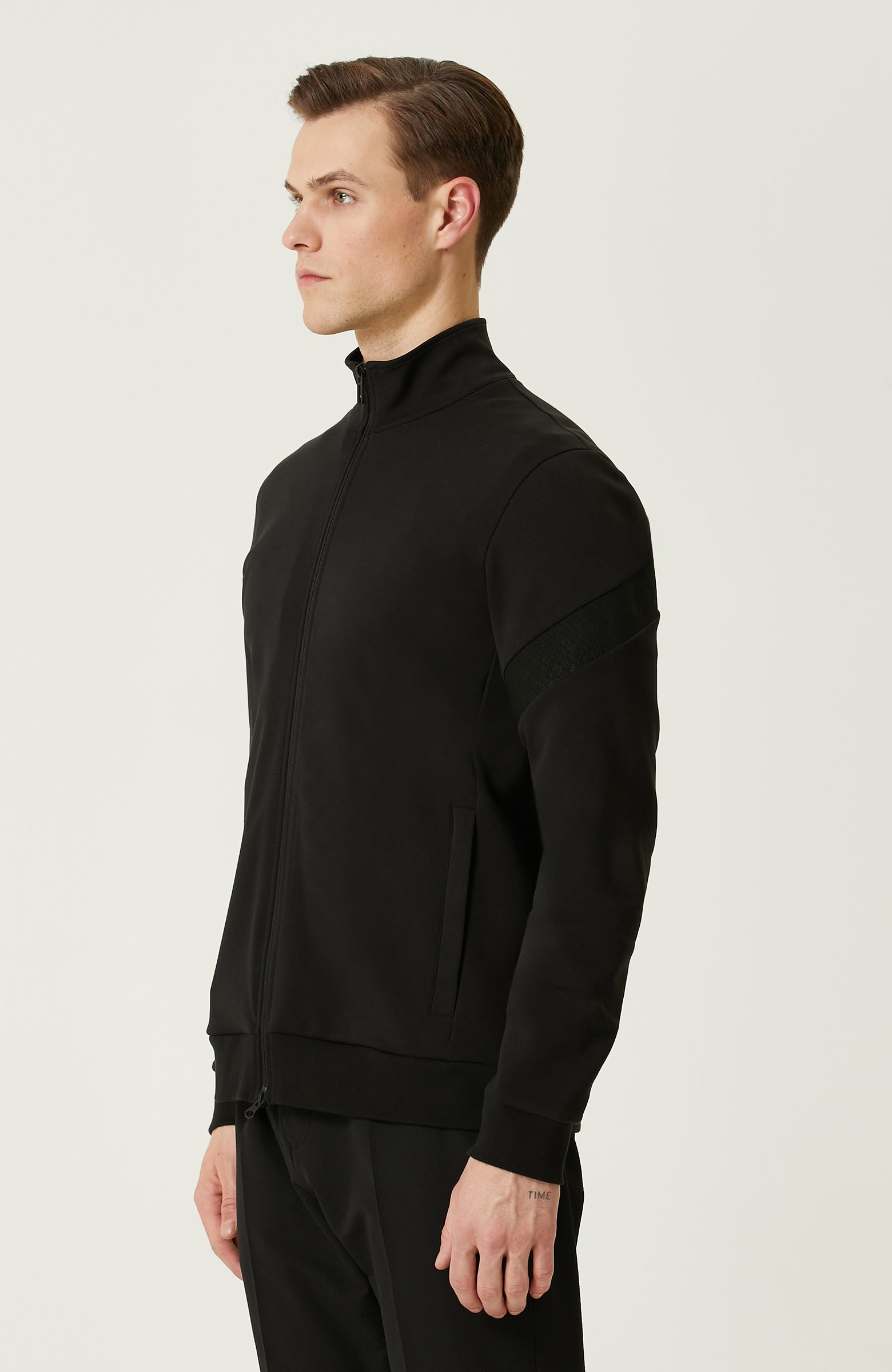 MEN'S SWEATSHIRT