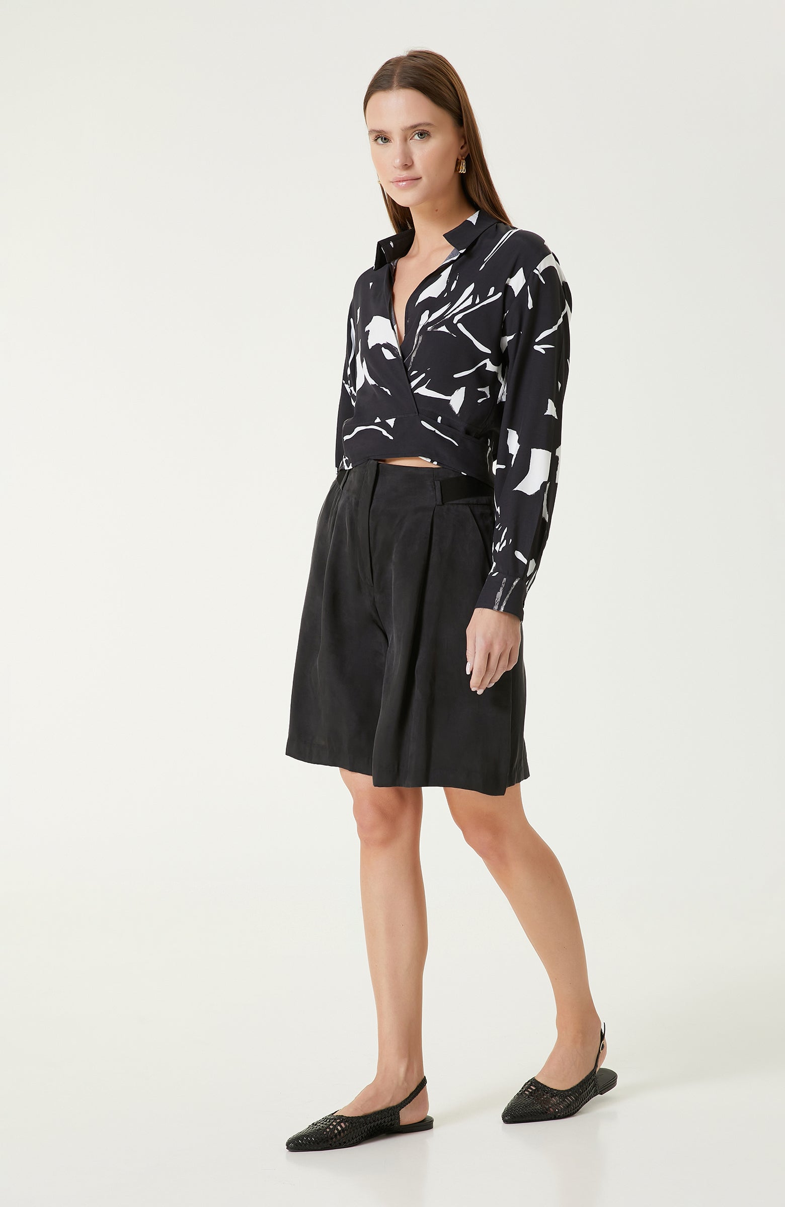 WOMEN'S Shirt