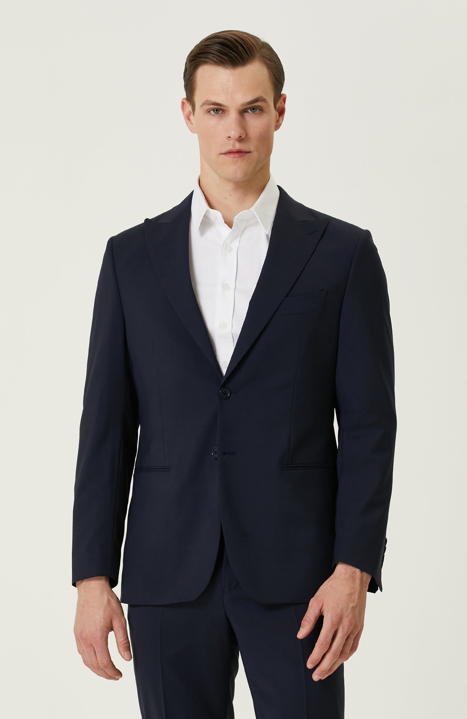 MEN'S SUIT