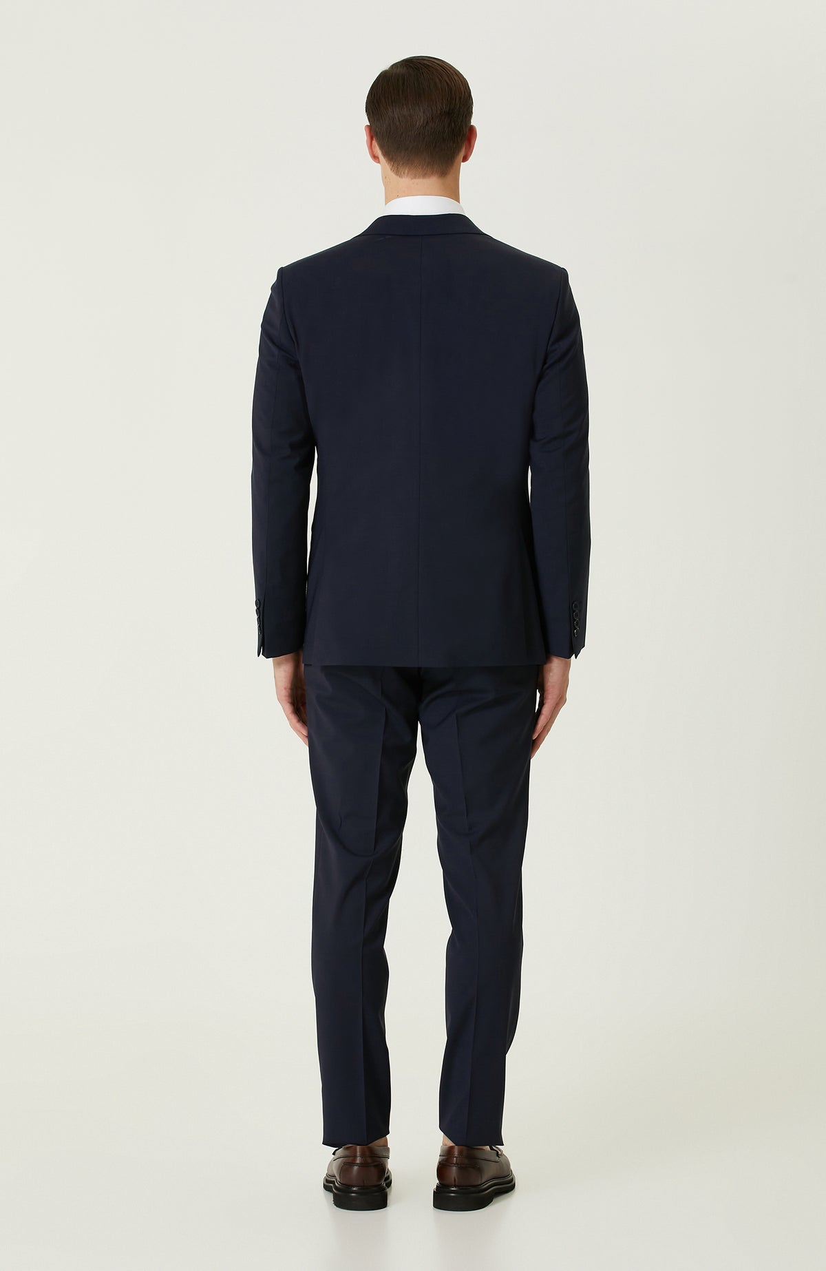 MEN'S SUIT