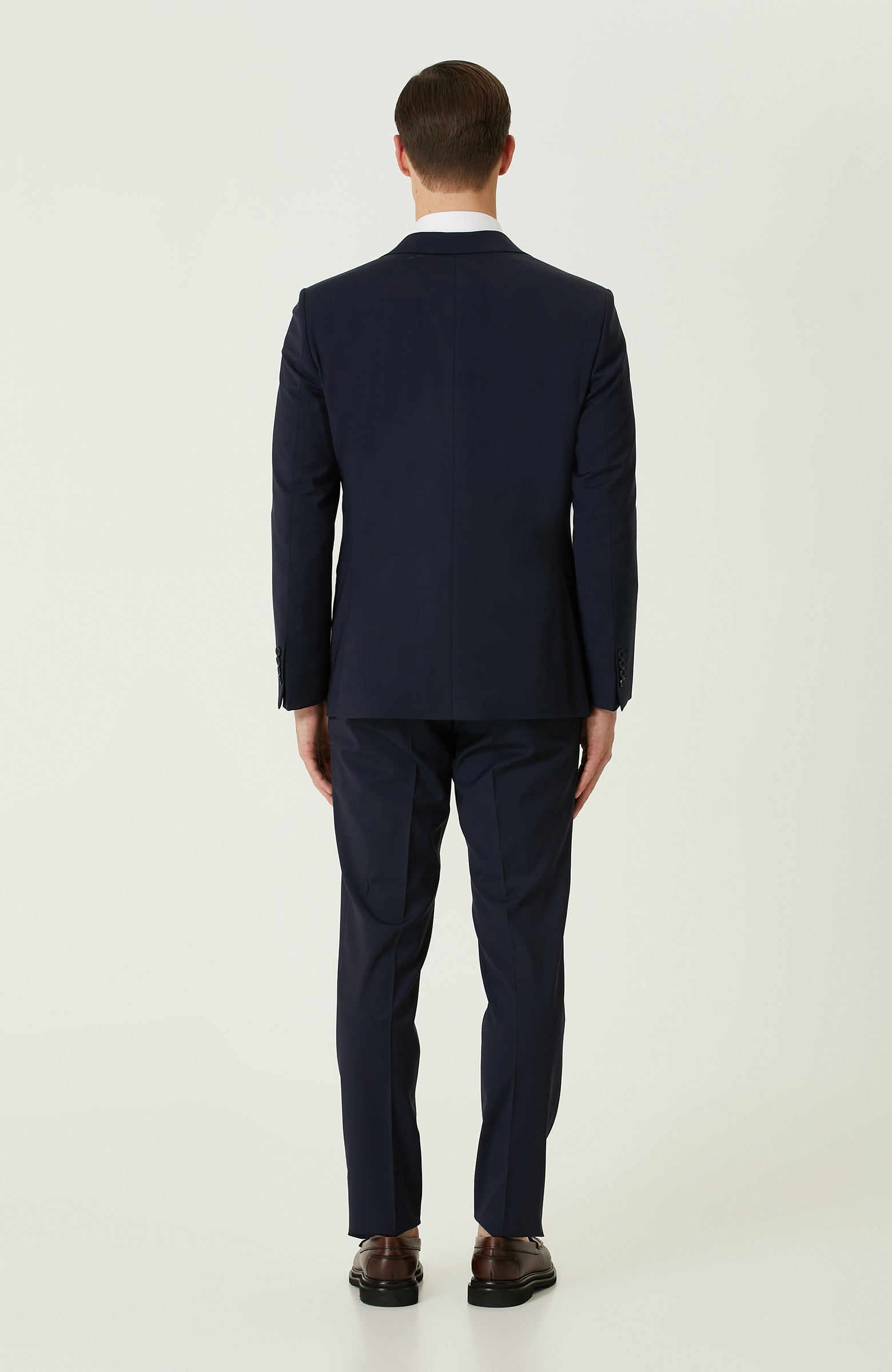 MEN'S SUIT