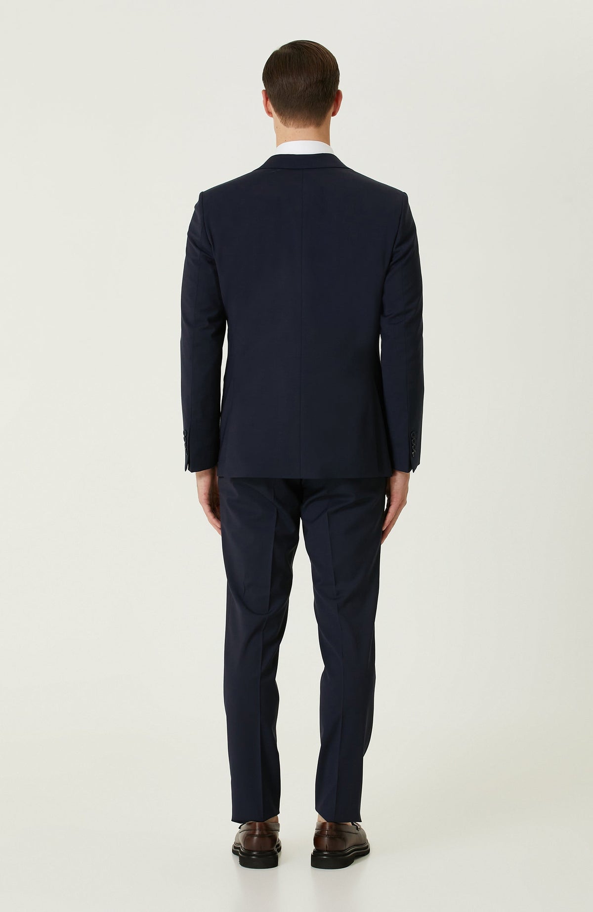 MEN'S SUIT