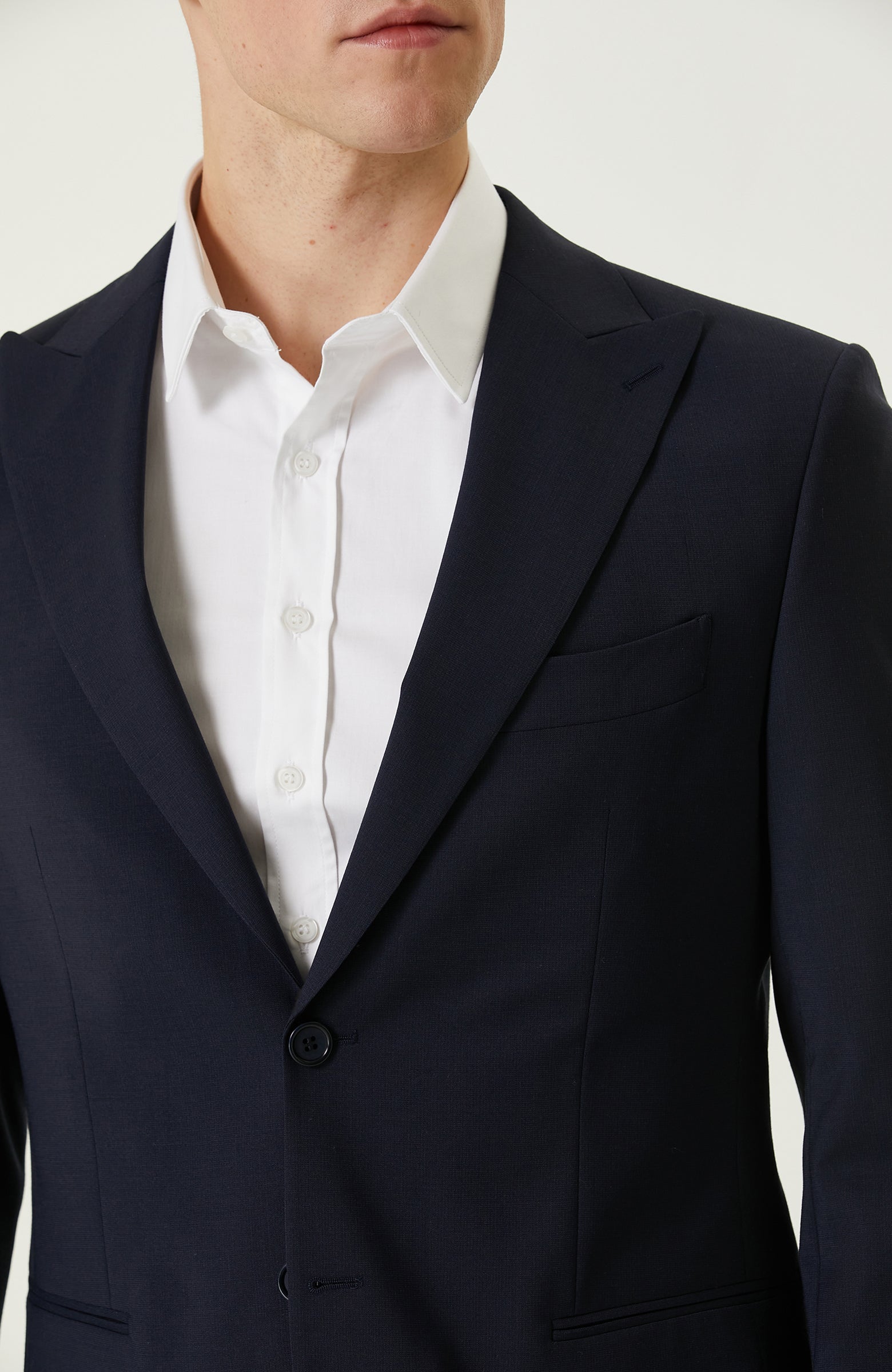 MEN'S SUIT