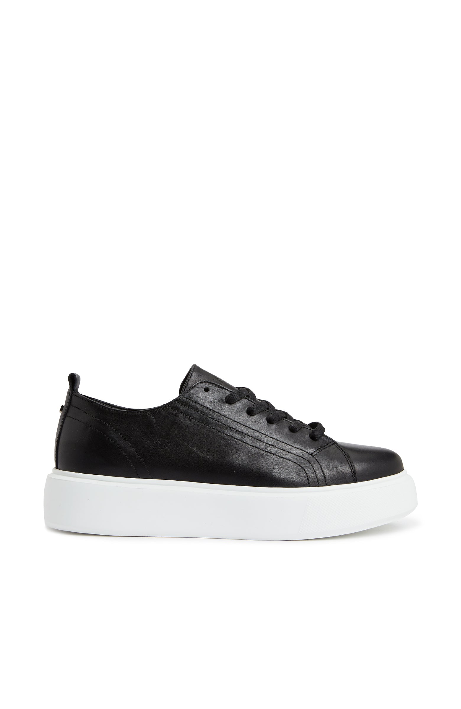WOMEN'S SNEAKER
