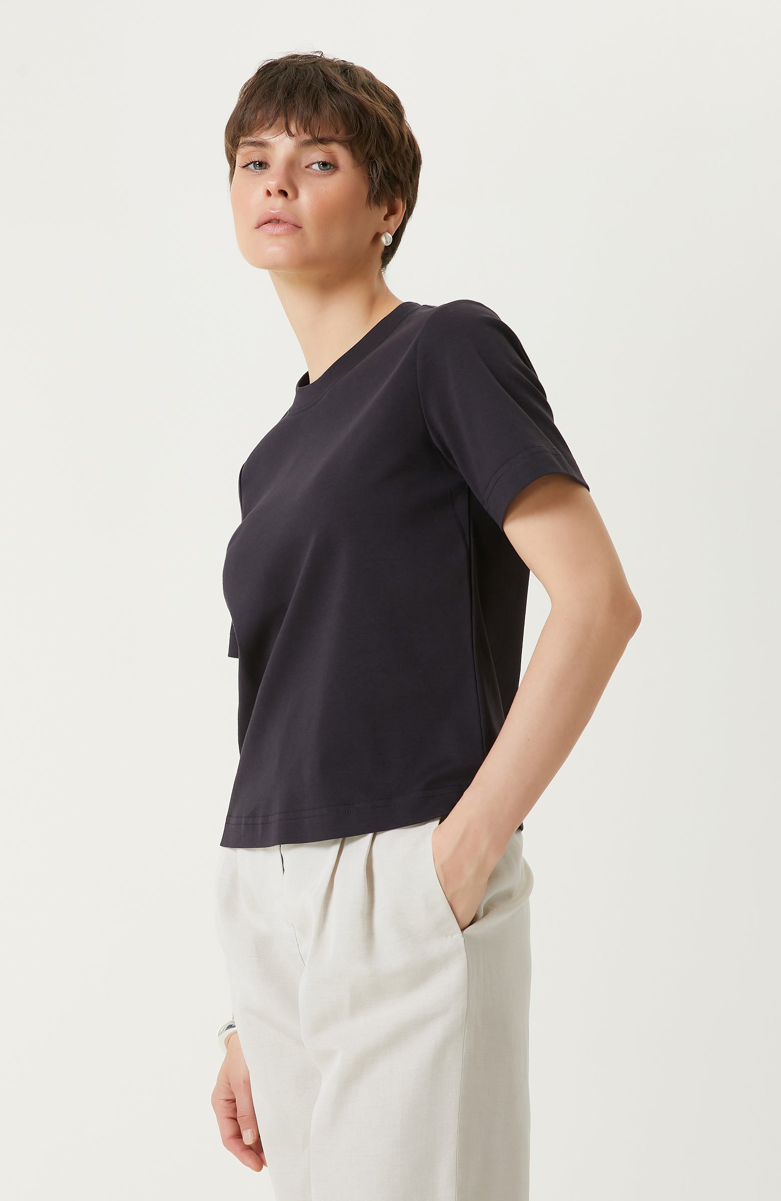 WOMEN'S Navy Blue Basic T-Shirt