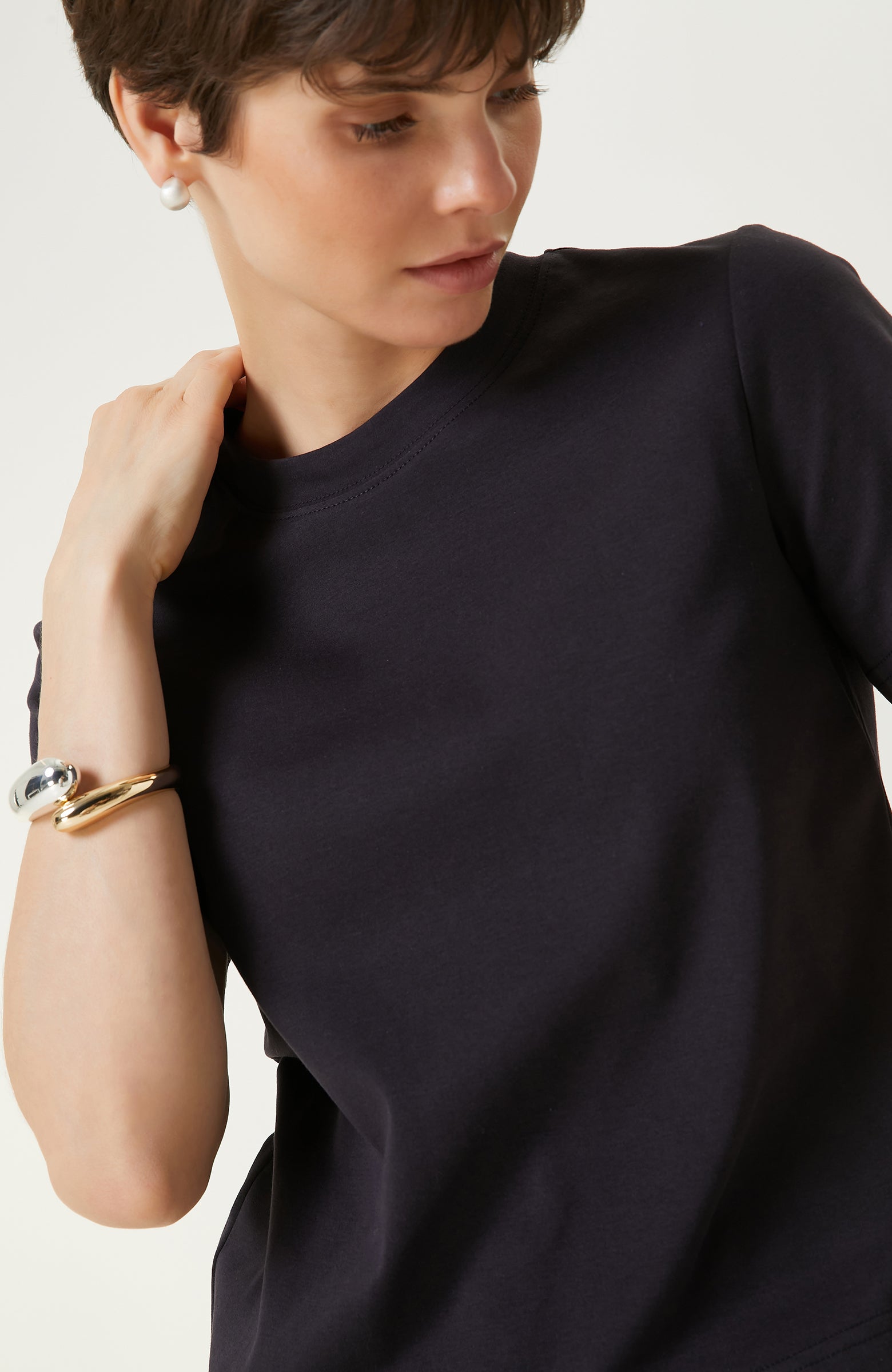 WOMEN'S Navy Blue Basic T-Shirt