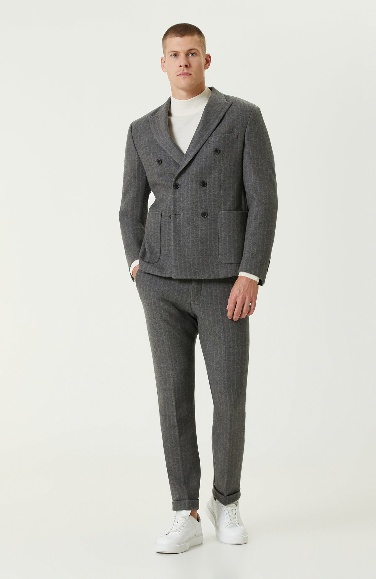 MEN'S SUIT