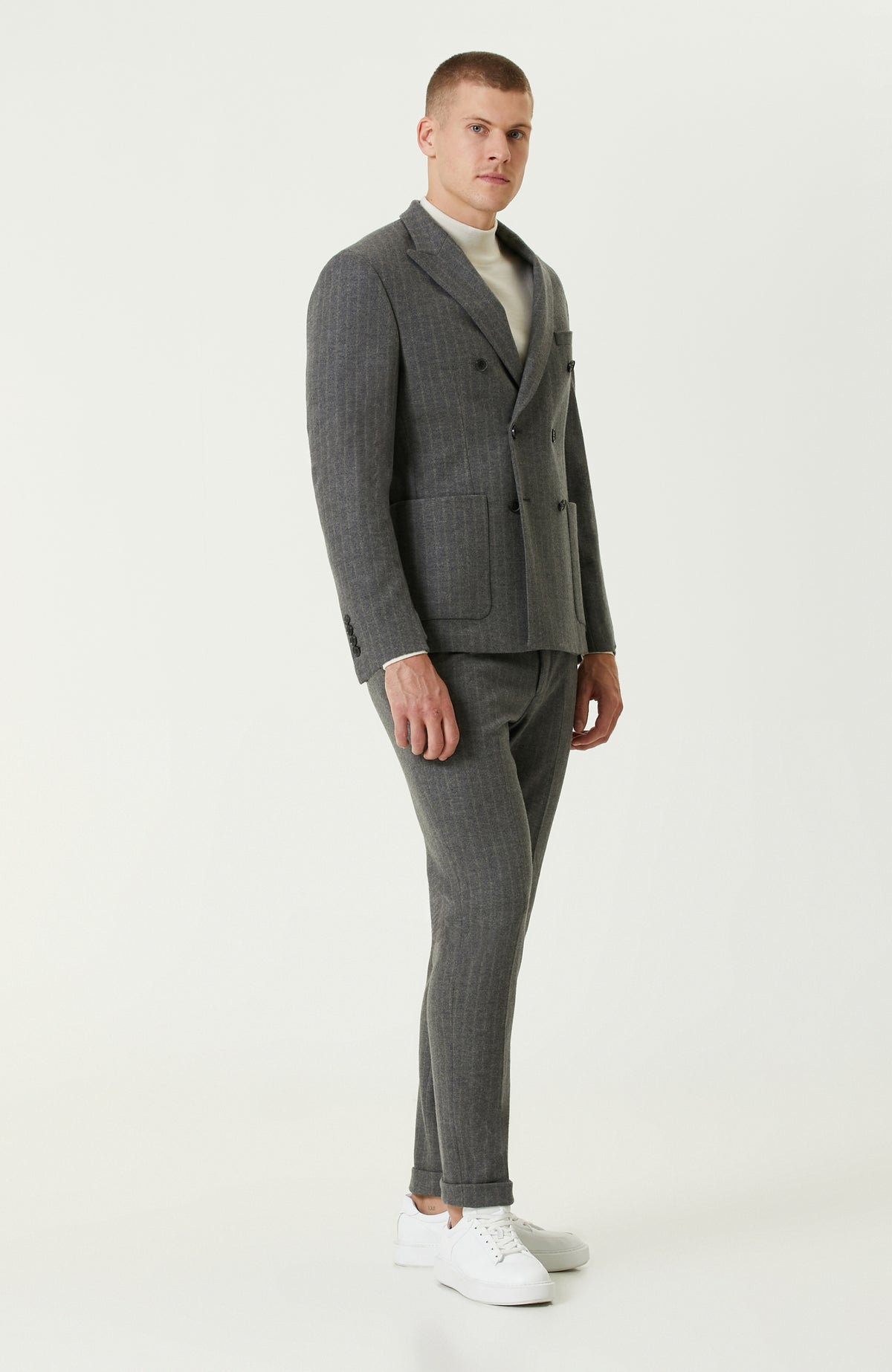 MEN'S SUIT