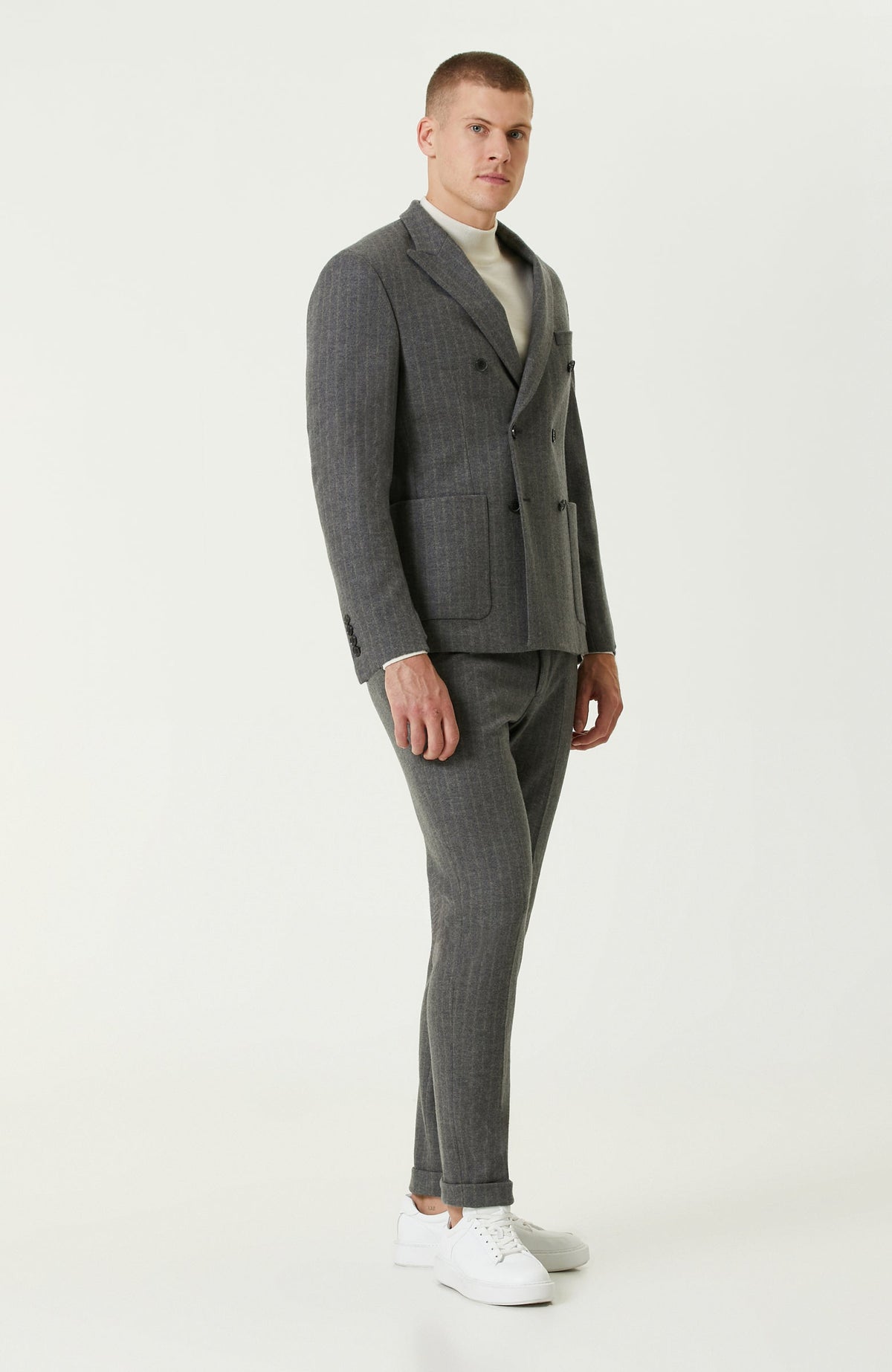MEN'S SUIT