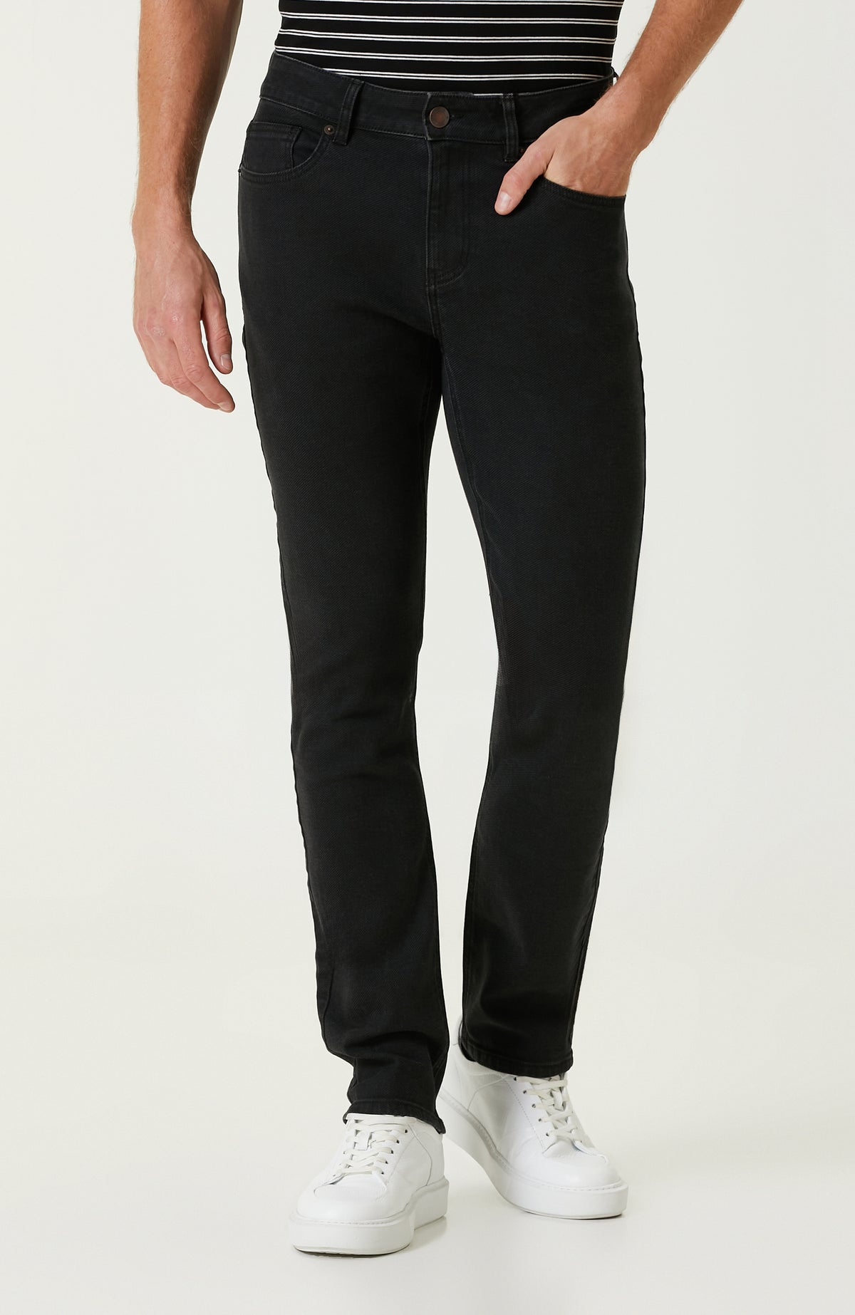 MEN'S DENIM TROUSERS