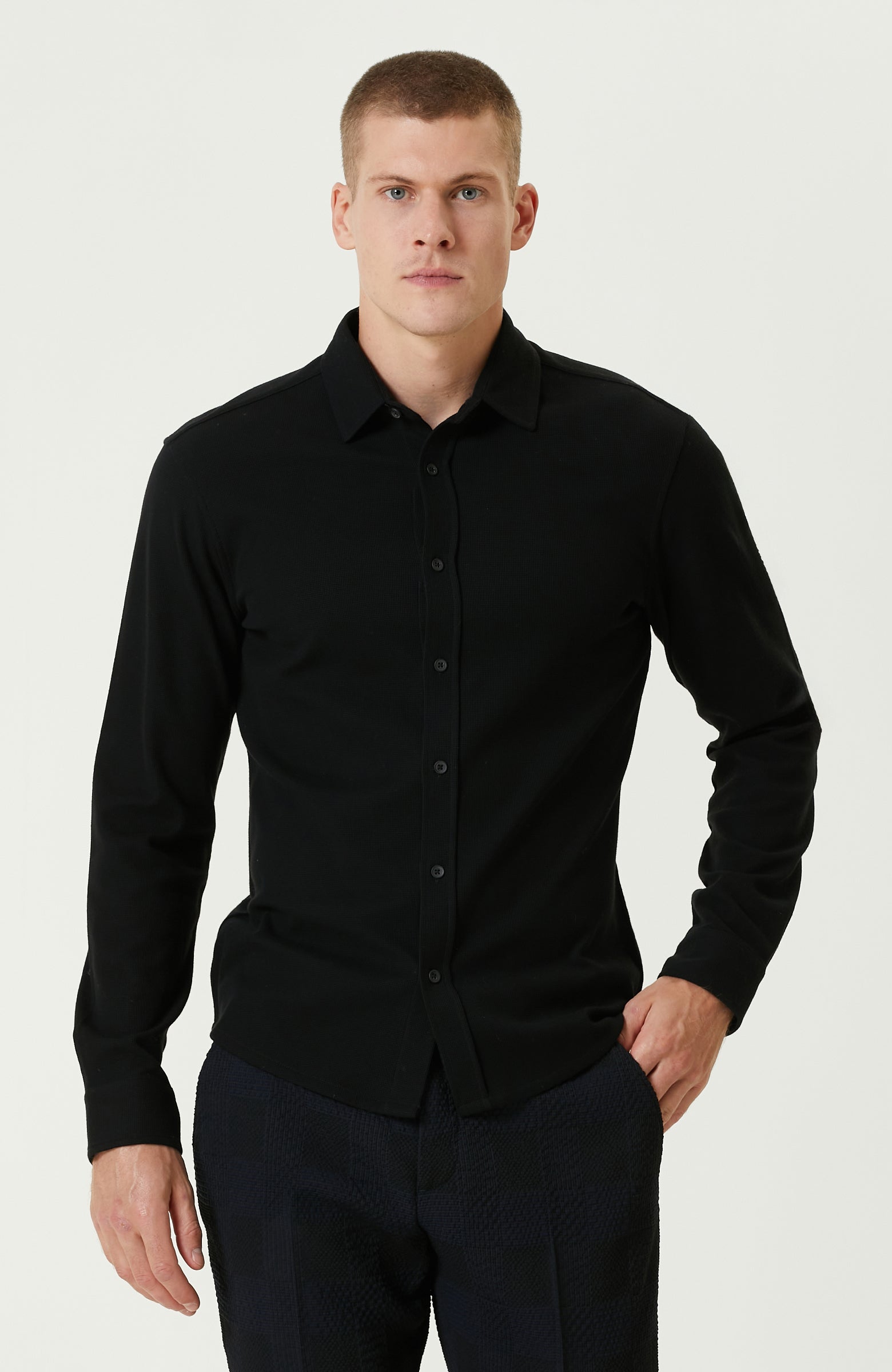 MEN'S black shirt