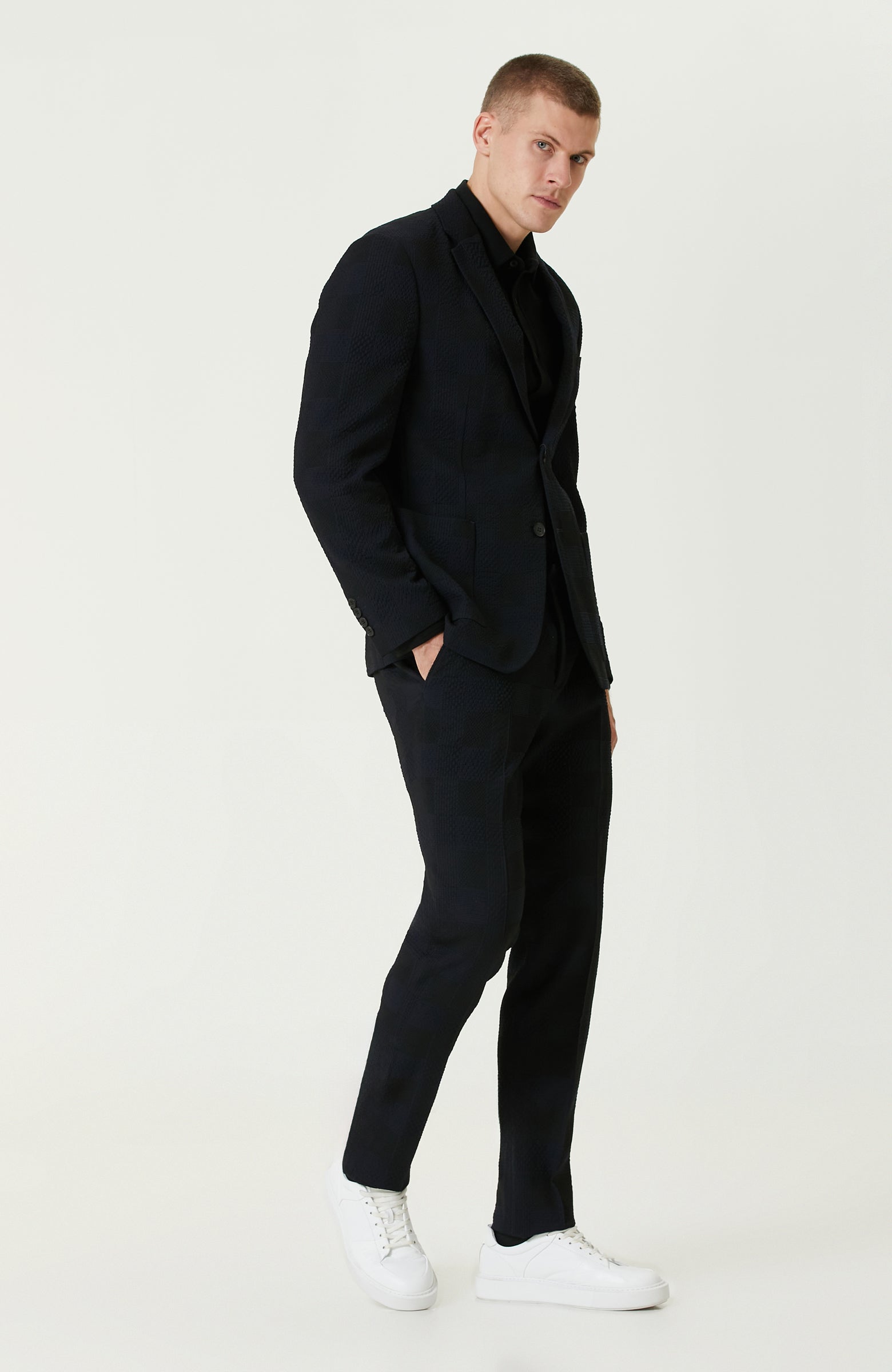 MEN'S black shirt