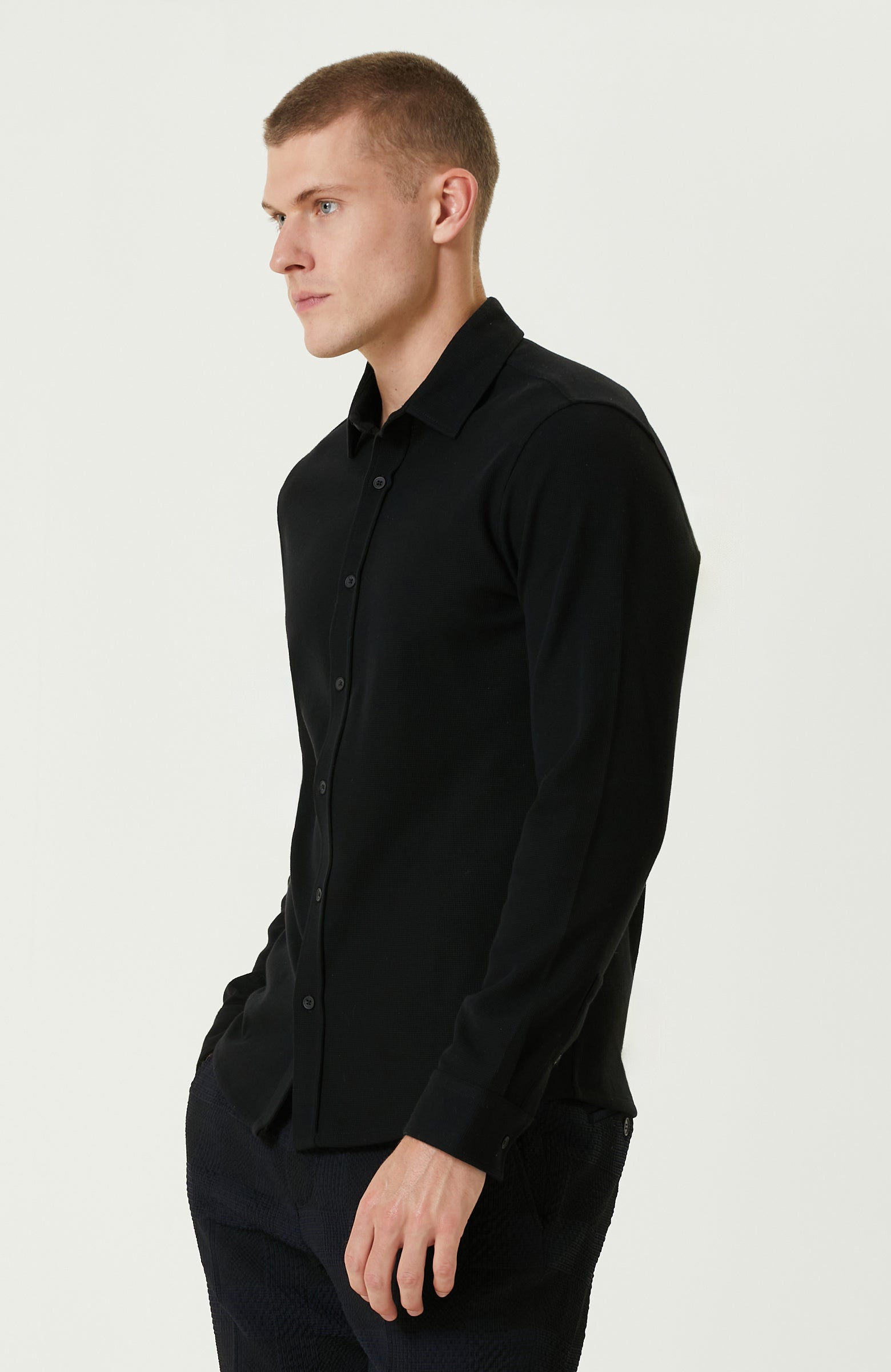 MEN'S black shirt