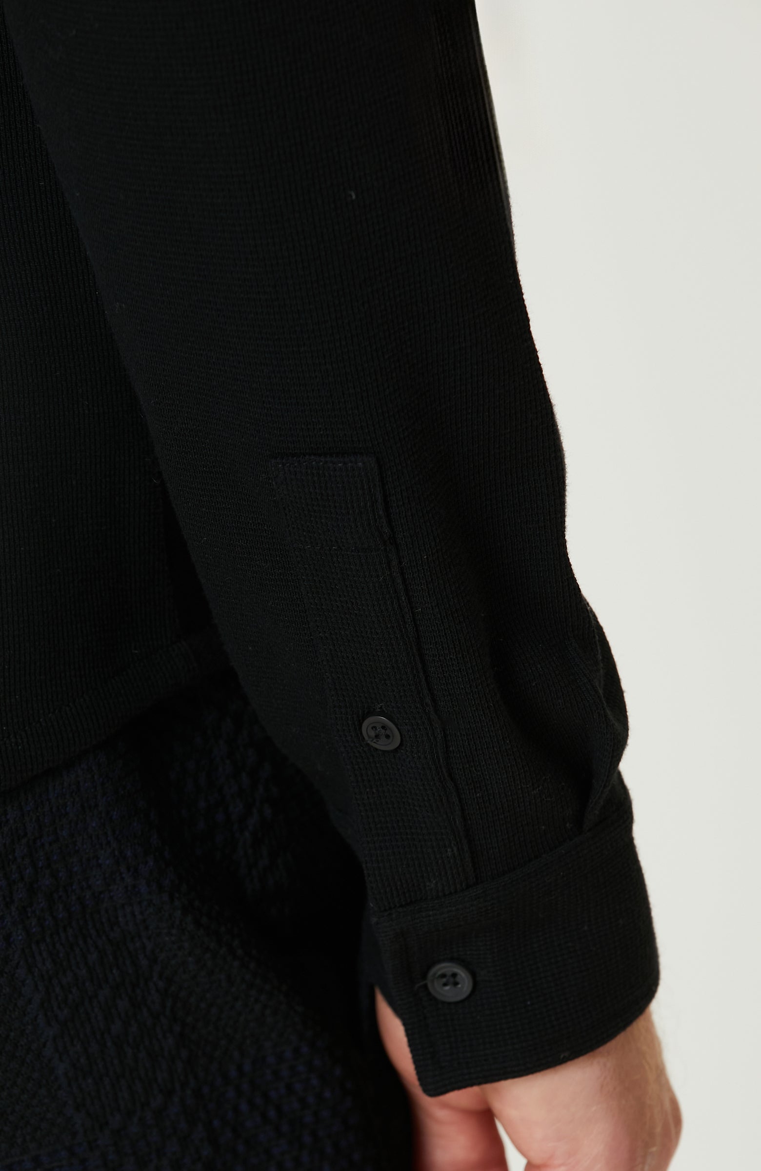 MEN'S black shirt