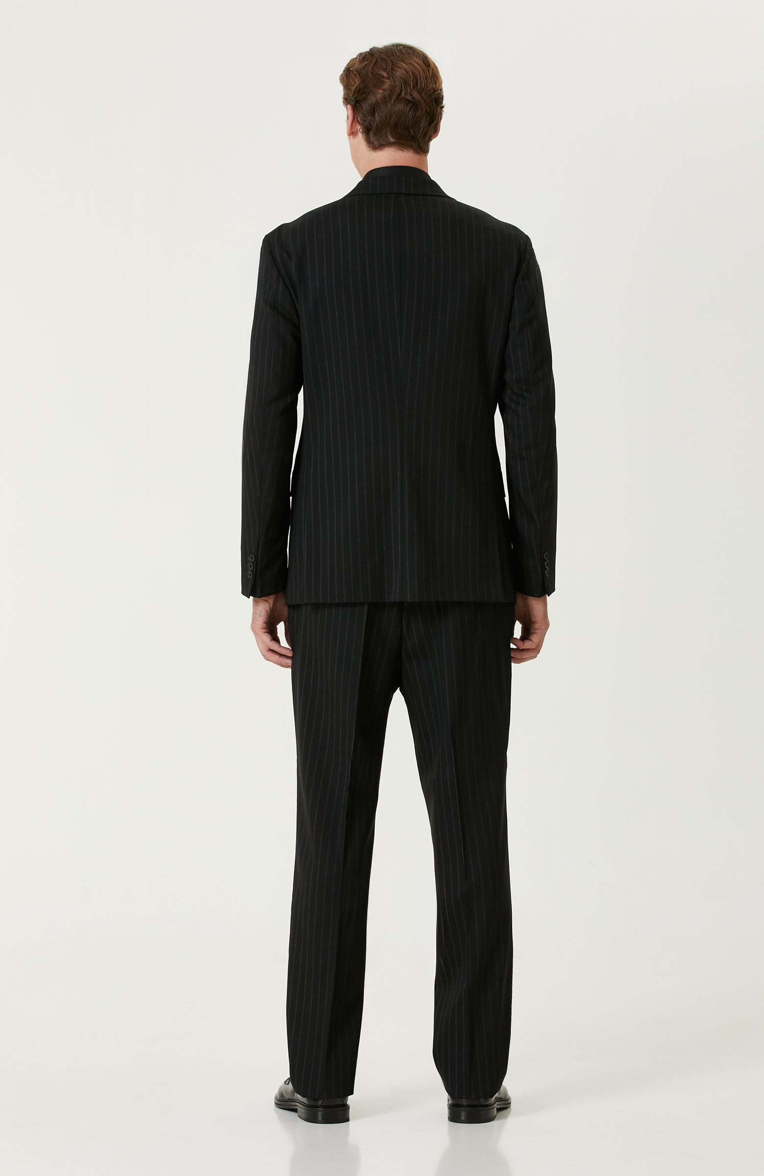 MEN'S SUIT