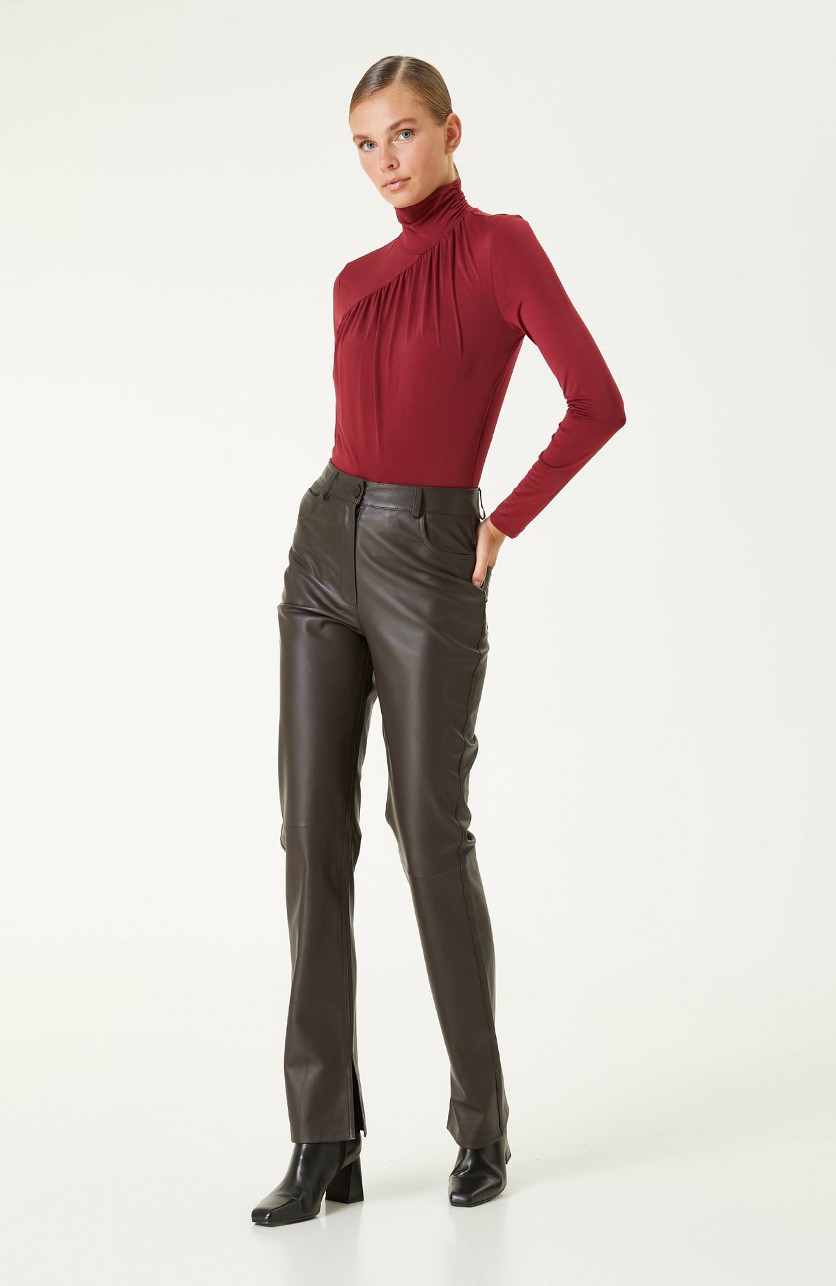 WOMEN'S BLOUSE