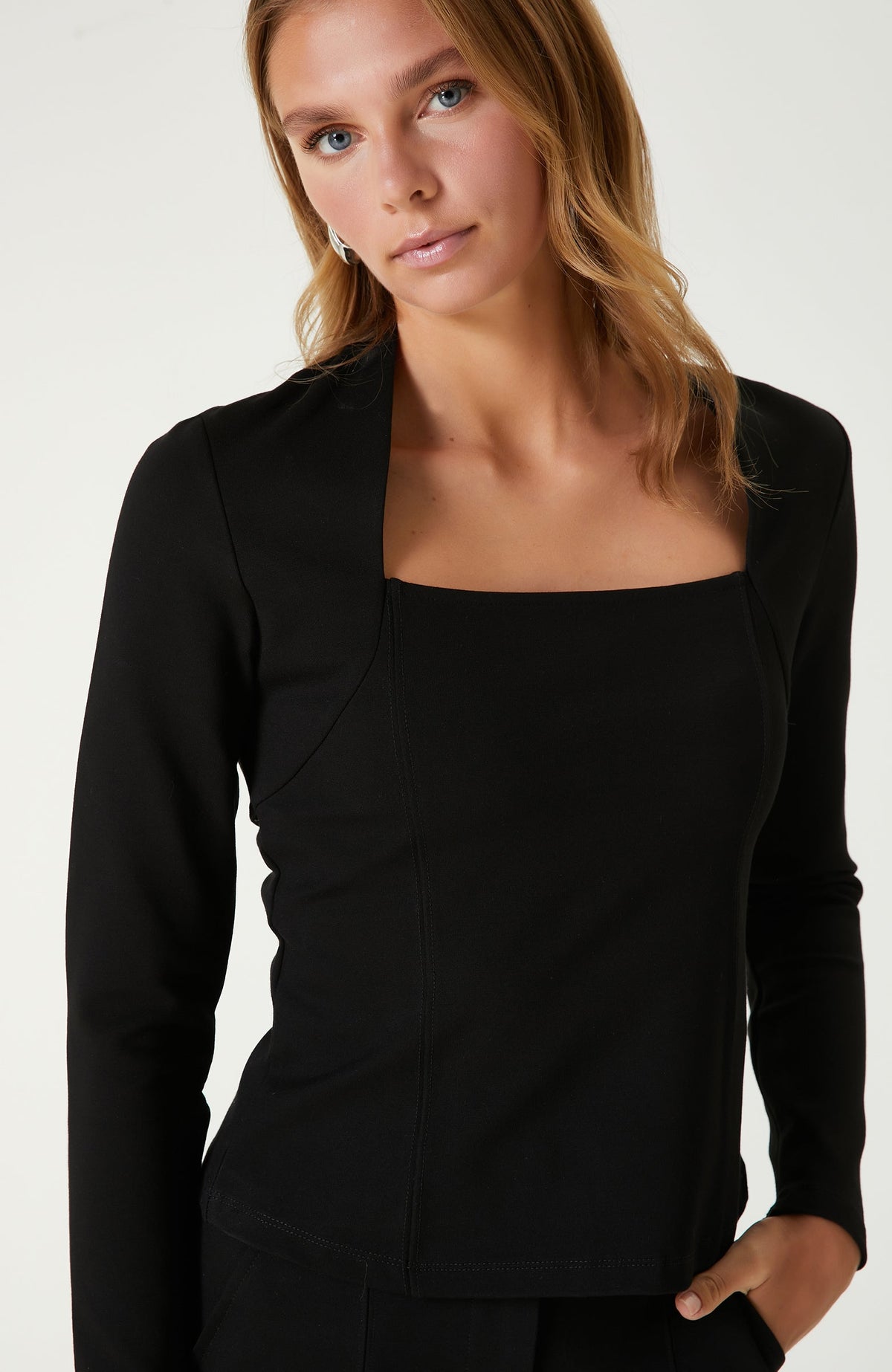 WOMEN'S Blouse
