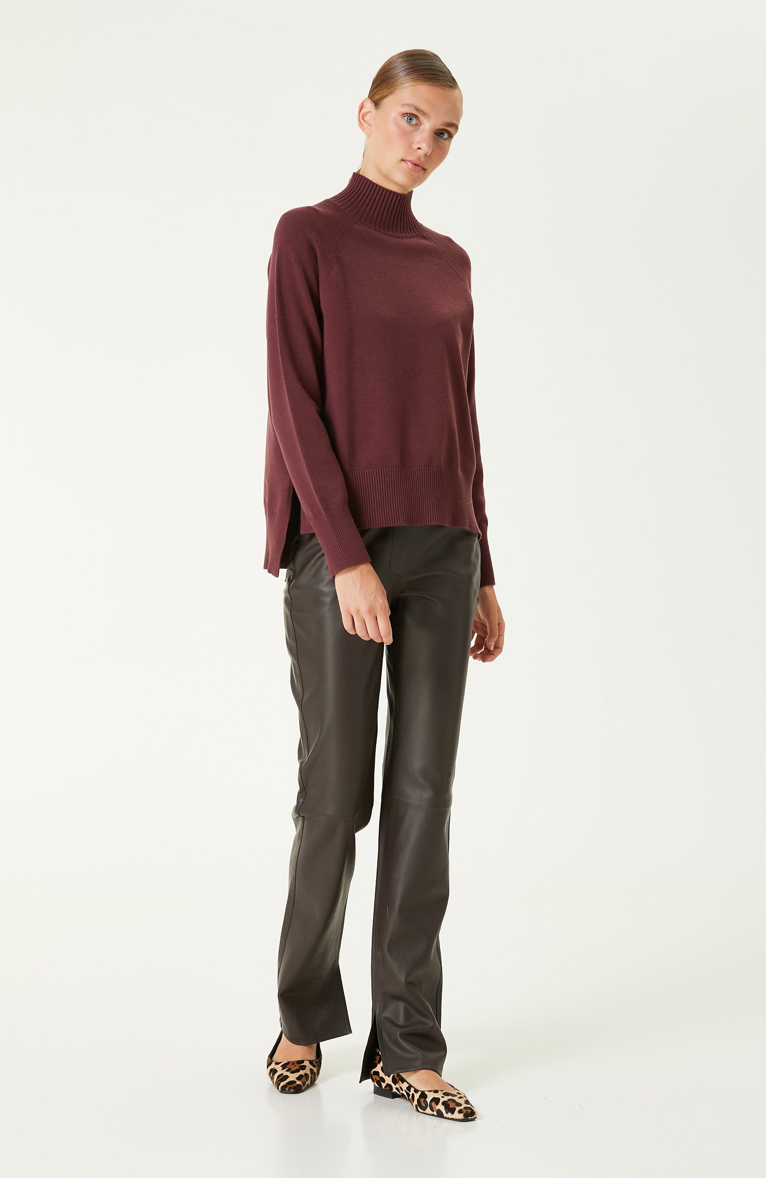 WOMEN'S JUMPER